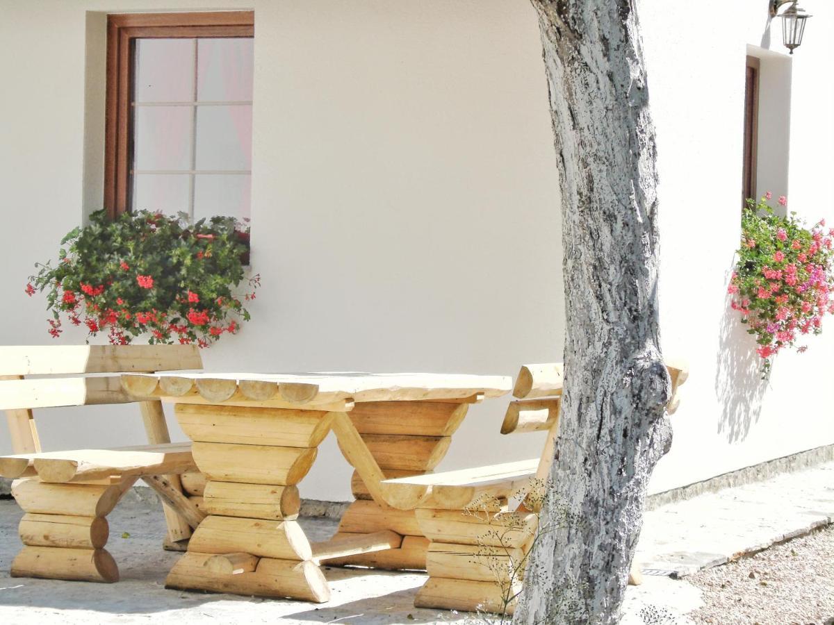 Hotel House Angie Jezerce Exterior foto